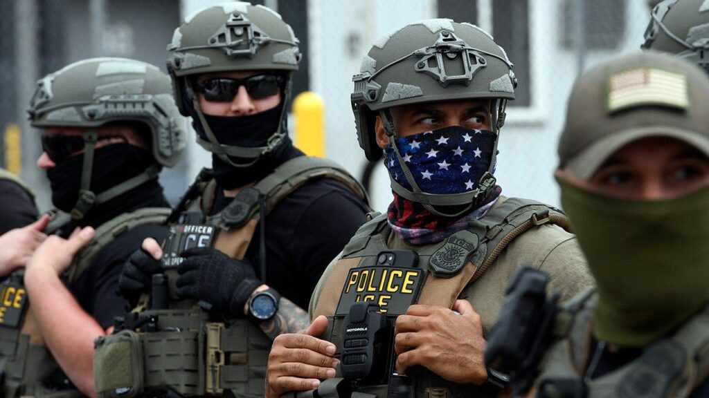 LA teachers patrol for ICE before class as DHS blasts enforcement ‘false narrative’