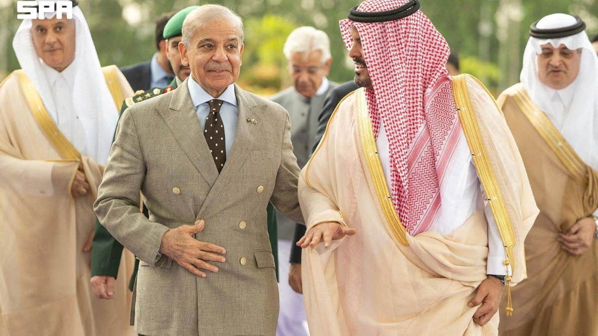 Pakistan's Prime Minister Shehbaz Sharif in Mecca