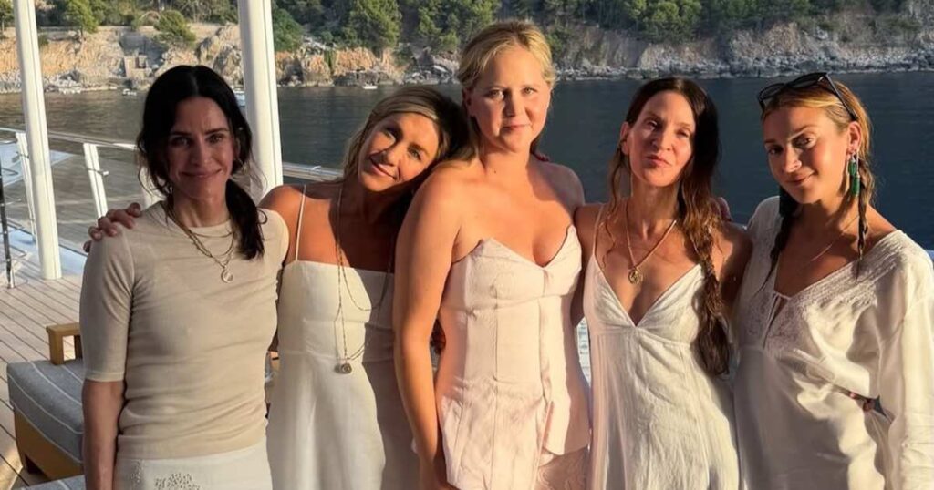Amy Schumer Stuns in Corset Top and Shorts in Rare Photo With Jennifer Aniston and Courteney Cox