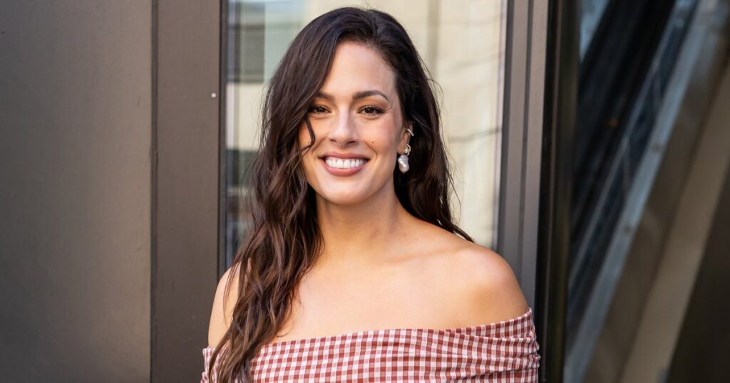 Ashley Graham Stuns in a Luxe-Looking One-Piece Swimsuit — This ‘Slimming’  Pick Is Nearly Identical
