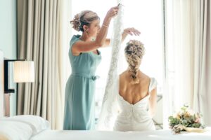 Dear Abby: The mothers of the bride are taking over wedding plans