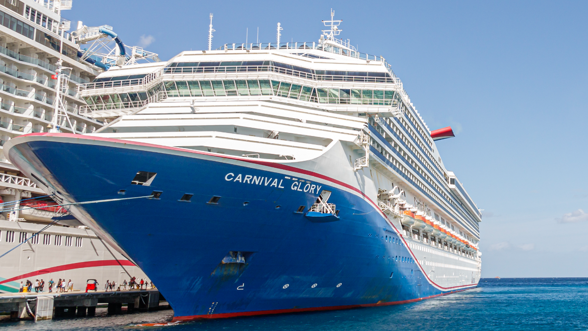 Carnival Glory