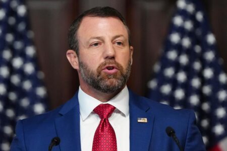 White House seeks to quash Steven Bannon-led MAGA uprising against Markwayne Mullin