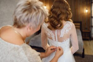 Dear Abby: I’m suprised you didn’t tell the wedding couple to stand their ground against their mothers