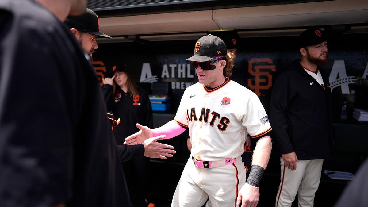 Harrison Bader prepares for the game at Oracle Park.