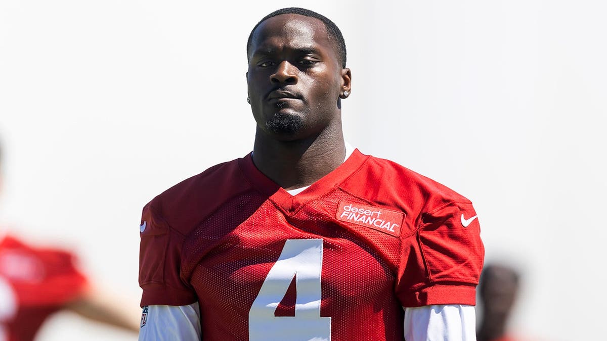 Arizona Cardinals running back Jeremiyah Love running during rookie minicamp at training center