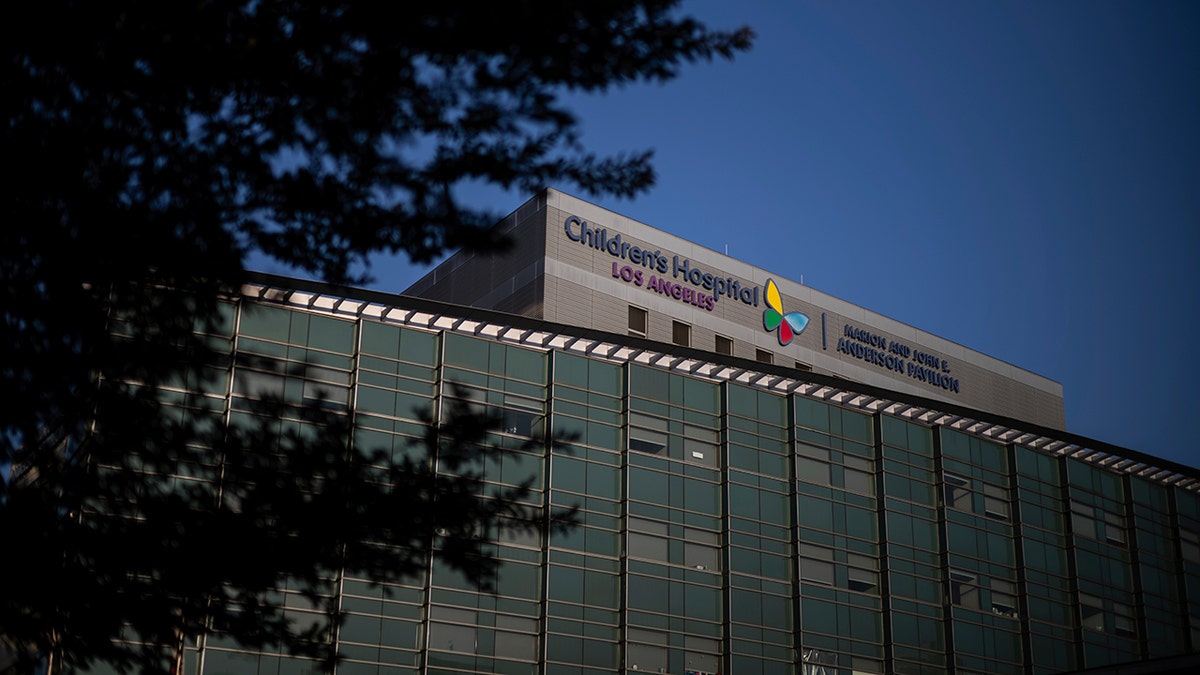 LA children's hospital exterior of building