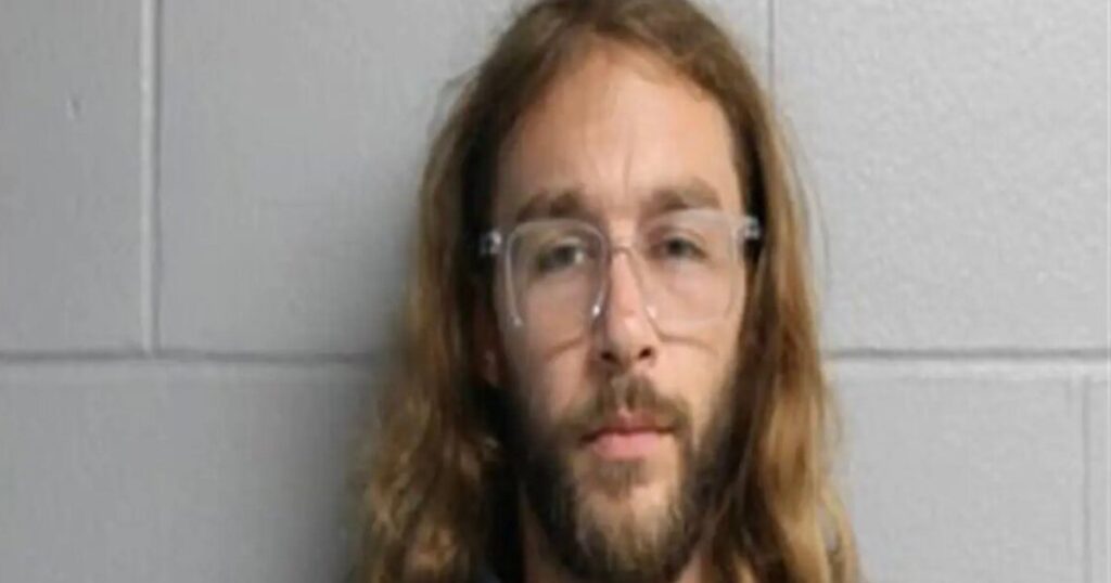 Sheriff Says Man Accused of Killing Parents Should Have Been in Jail Before Murder-Suicide Sheriff Says Man Accused of Killing Parents Should Have Been in Jail Before Murder-Suicide