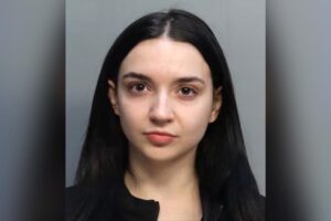 Furious Florida waitress blackmails lover for K when she found out he was two-timing her: cops