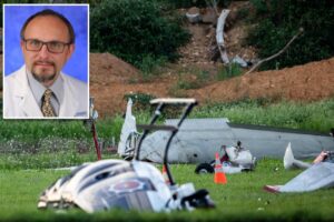 Horrifying moment plane, helicopter collide in deadly midair crash: video
