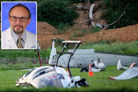 Horrifying moment plane, helicopter collide in deadly midair crash: video