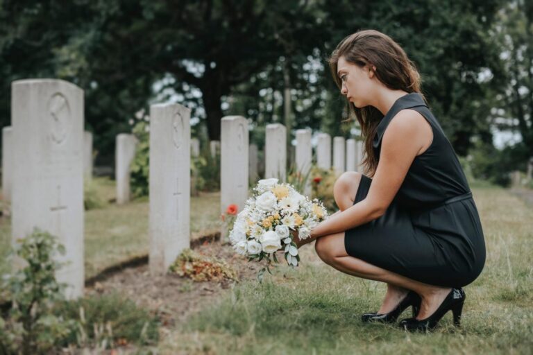 Dear Abby: A memorial is for paying your last respects, but I have no respect for him Dear Abby: A memorial is for paying your last respects, but I have no respect for him