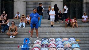 Spain breaks tourism record: 58.1 million visitors by July Spain breaks tourism record: 58.1 million visitors by July