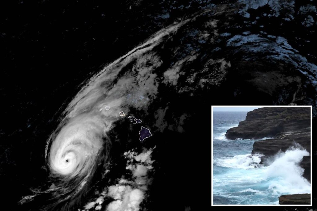 Hurricane Lowell barrels toward Hawaii — issued to Category 3 as heavy rain, flash floods pound islands