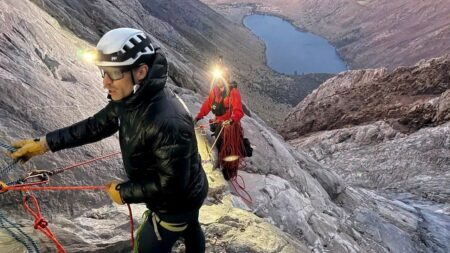 Climber stranded on 6-inch ledge at 11,000 feet as 46 mph winds ground rescue helicopter