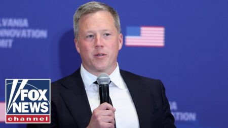 US Army generals need to ‘STAY OUT’ of politics: Ex-Trump security official US Army generals need to ‘STAY OUT’ of politics: Ex-Trump security official
