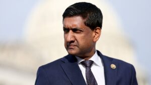2028 Dem hopeful’s longtime ally exposed for deep ties to CCP officials: ‘Good friends’