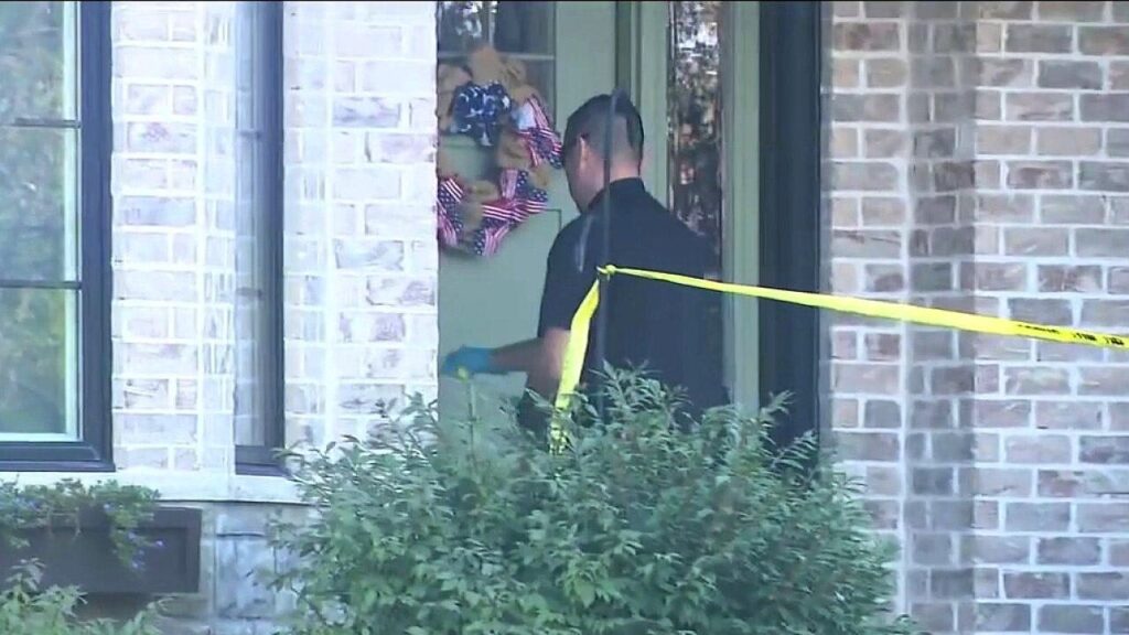 Illinois mother charged with murder in death of 2-year-old son in case drawing comparions to Lindsay Clancy Illinois mother charged with murder in death of 2-year-old son in case drawing comparions to Lindsay Clancy