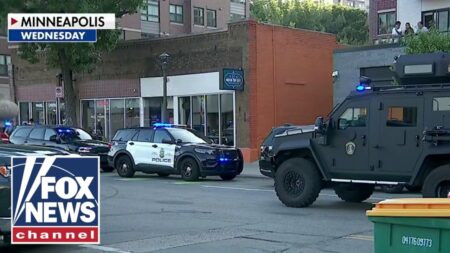 Minneapolis shooting leaves 2 victims dead, 3 officers injured