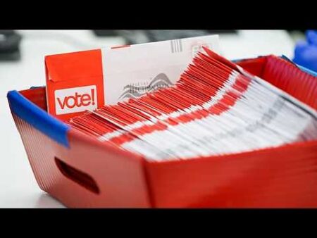 Trump presses Supreme Court to curb mail voting as ballots begin reaching Americans Trump presses Supreme Court to curb mail voting as ballots begin reaching Americans