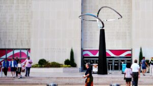 Trump gives Smithsonian days to replace ‘strange modernist sculpture’ with Founding Father