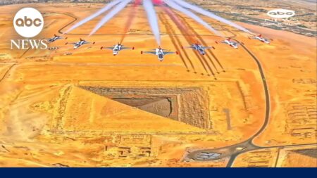 Turkish Air Force stage dramatic flyover at pyramids of Giza