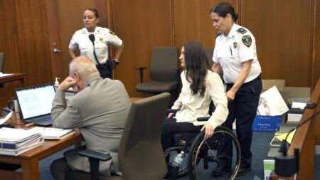 Juror who blocked Lindsay Clancy verdict disputes fellow jurors’ claims: report