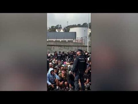 Video shows migrants running towards temporary camp in Ceuta Video shows migrants running towards temporary camp in Ceuta