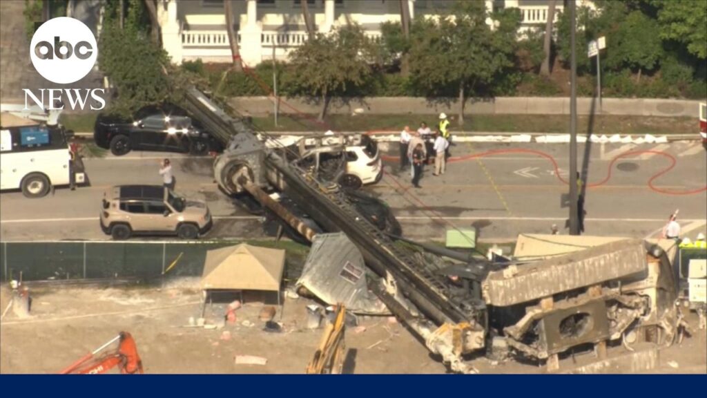At least 4 people hospitalized after construction rig collapse in Miami