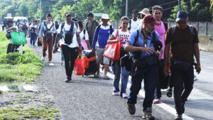 DHS send ominous warning as migrant caravan heads toward US-Mexico border from Honduras DHS send ominous warning as migrant caravan heads toward US-Mexico border from Honduras