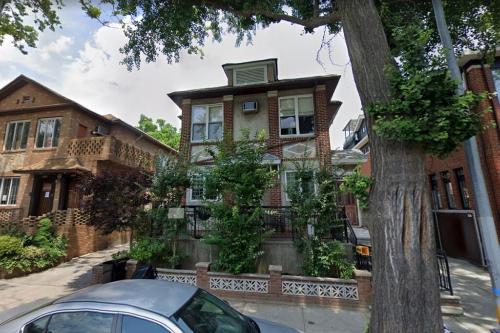 14-year-old NYC Jewish boy slashed by another congregant, 22, inside Brooklyn synagogue: cops