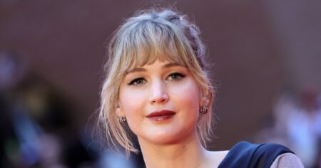 Jennifer Lawrence Wore This Preppy Fall ‘Boat’ Shoes Style Instead of Sneakers — We’re Sold Jennifer Lawrence Wore This Preppy Fall ‘Boat’ Shoes Style Instead of Sneakers — We’re Sold