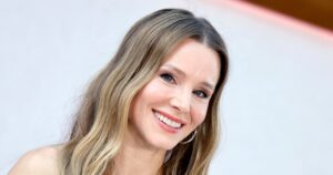 Kristen Bell’s Luxe-Looking Sweater Is a Wear-Everywhere Staple for the Summer-to-Fall Switch