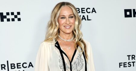 Sarah Jessica Parker Can’t Live Without Lip Gloss — And She Swears by This  Drugstore Pick