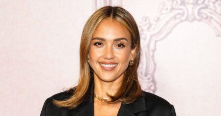 Take Notes! Jessica Alba’s Classic Fall Boots Style Is the Secret to Model-Long Legs