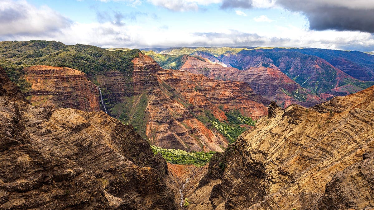 aerial shot of Kaua'i mountains