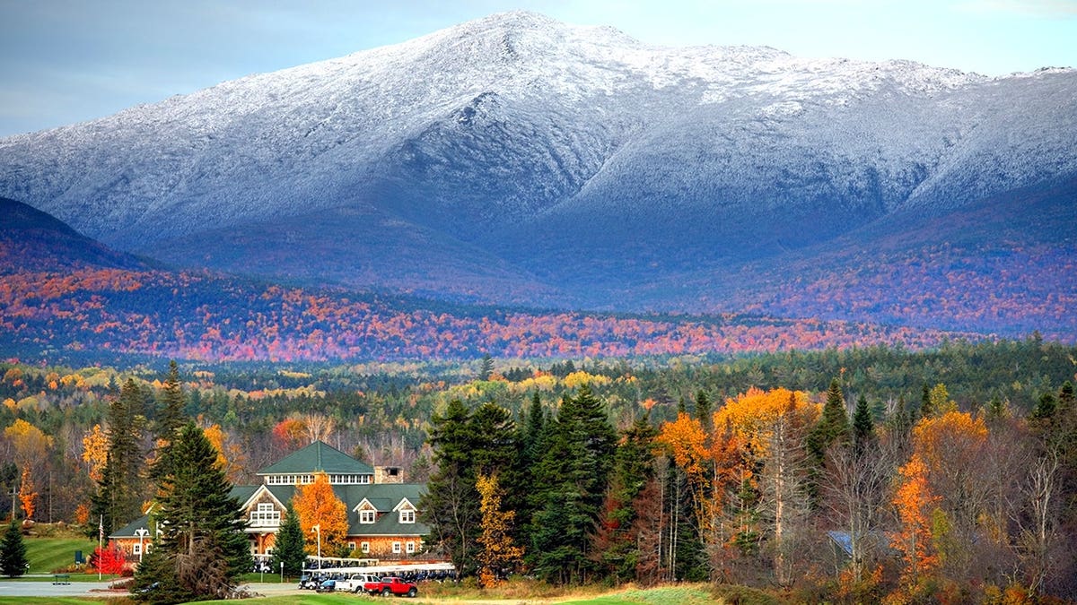 Mt Washington in New Hampshire in fall