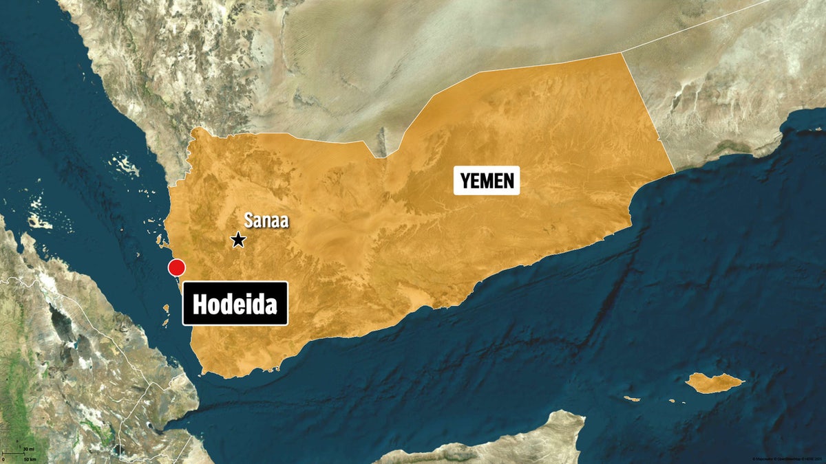 Map of Yemen highlighting Hodeida port and Sanaa.