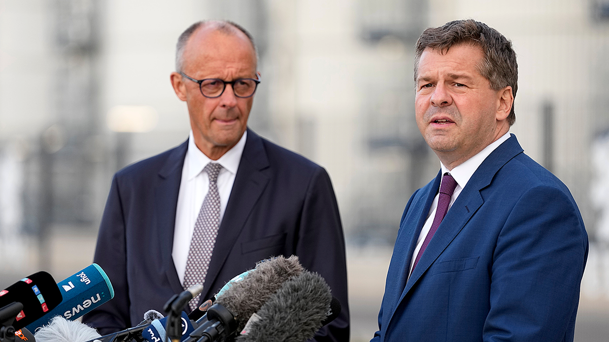 German Chancellor Friedrich Merz and Saxony-Anhalt State Governor and top candidate Sven Schulze