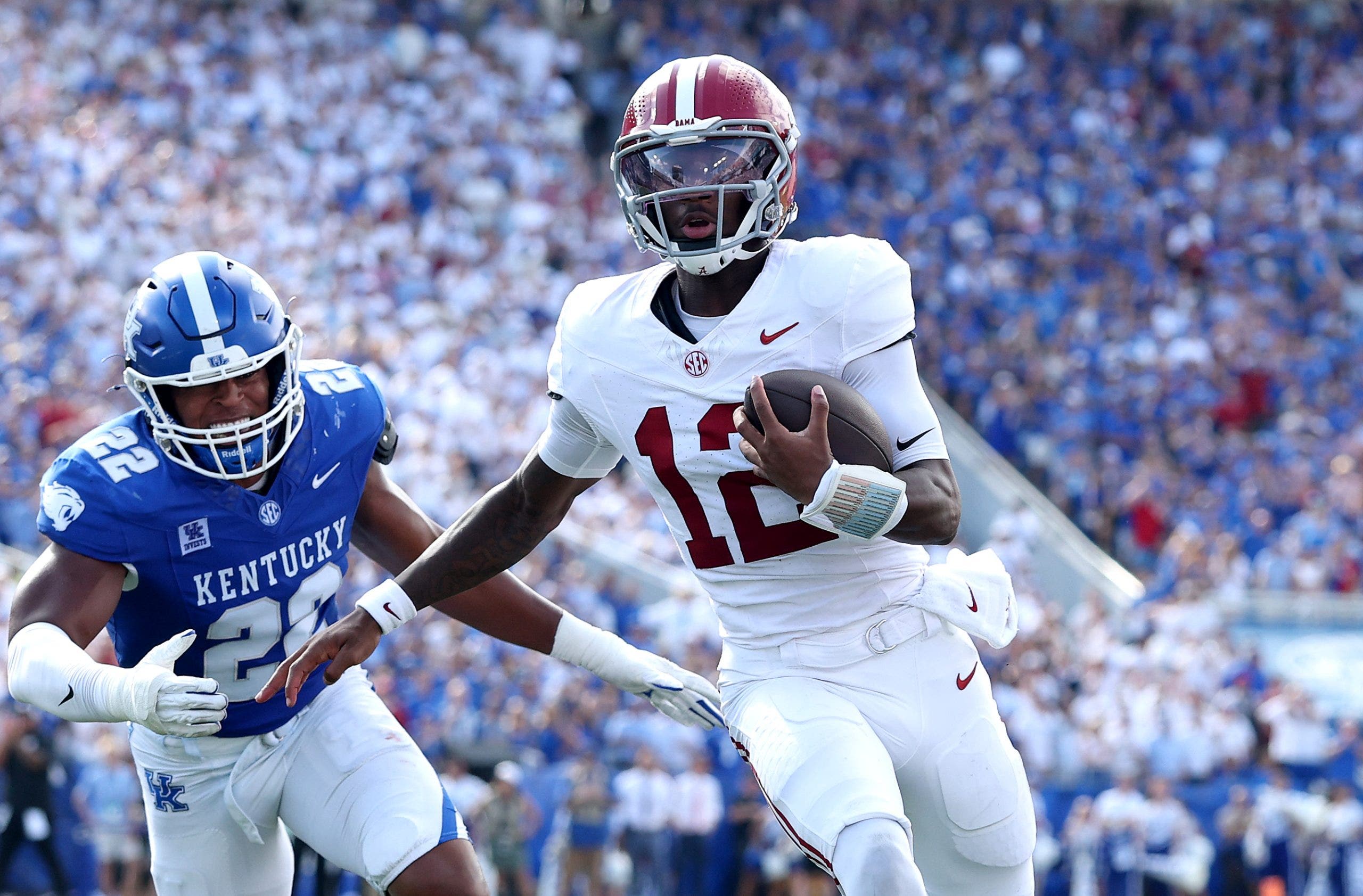 Keelon Russell led the Crimson Tide to a 45-17 win over Kentucky. (Photo by Andy Lyons/Getty Images)