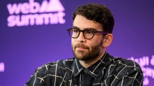 Hasan Piker brushes off Dems who see him as a liability, names his ’28 choice