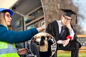 US job market is booming in a historic way — for workers with no college degrees