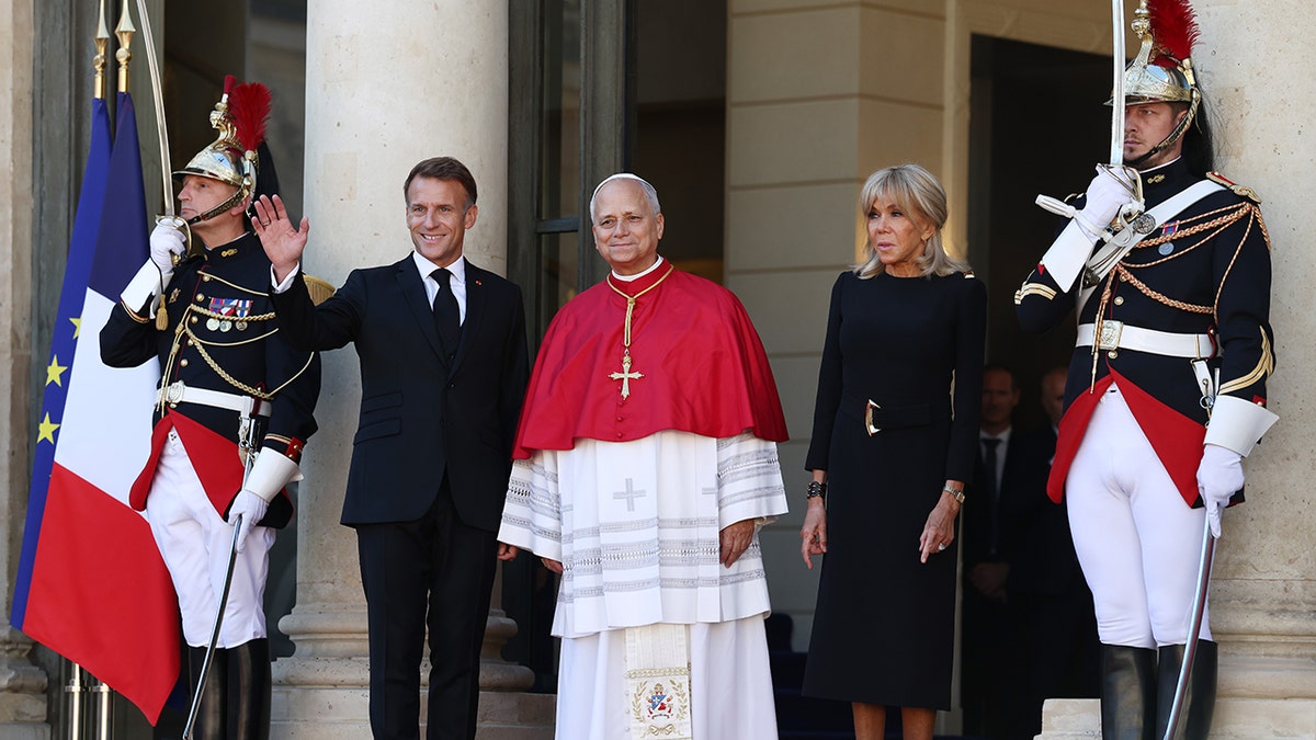 Pope Leo XIV with Macron