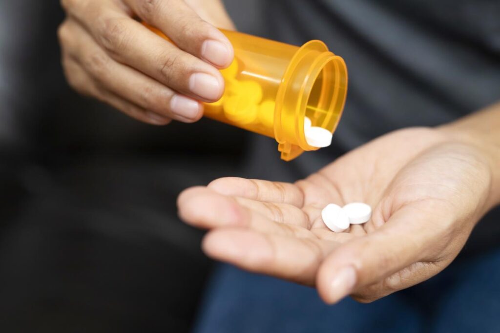 Dear Abby: My husband stole my pain meds — but he’s blaming me